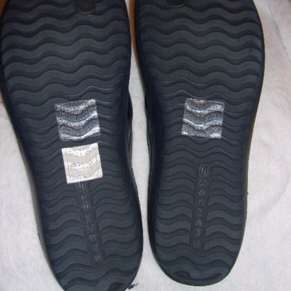COPY - Skechers foamies size 8 flip flops - Picture 2 of 4